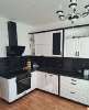 Продам 3-комнатную квартиру, ул. Евгения Савкова 9, 83.5 м²